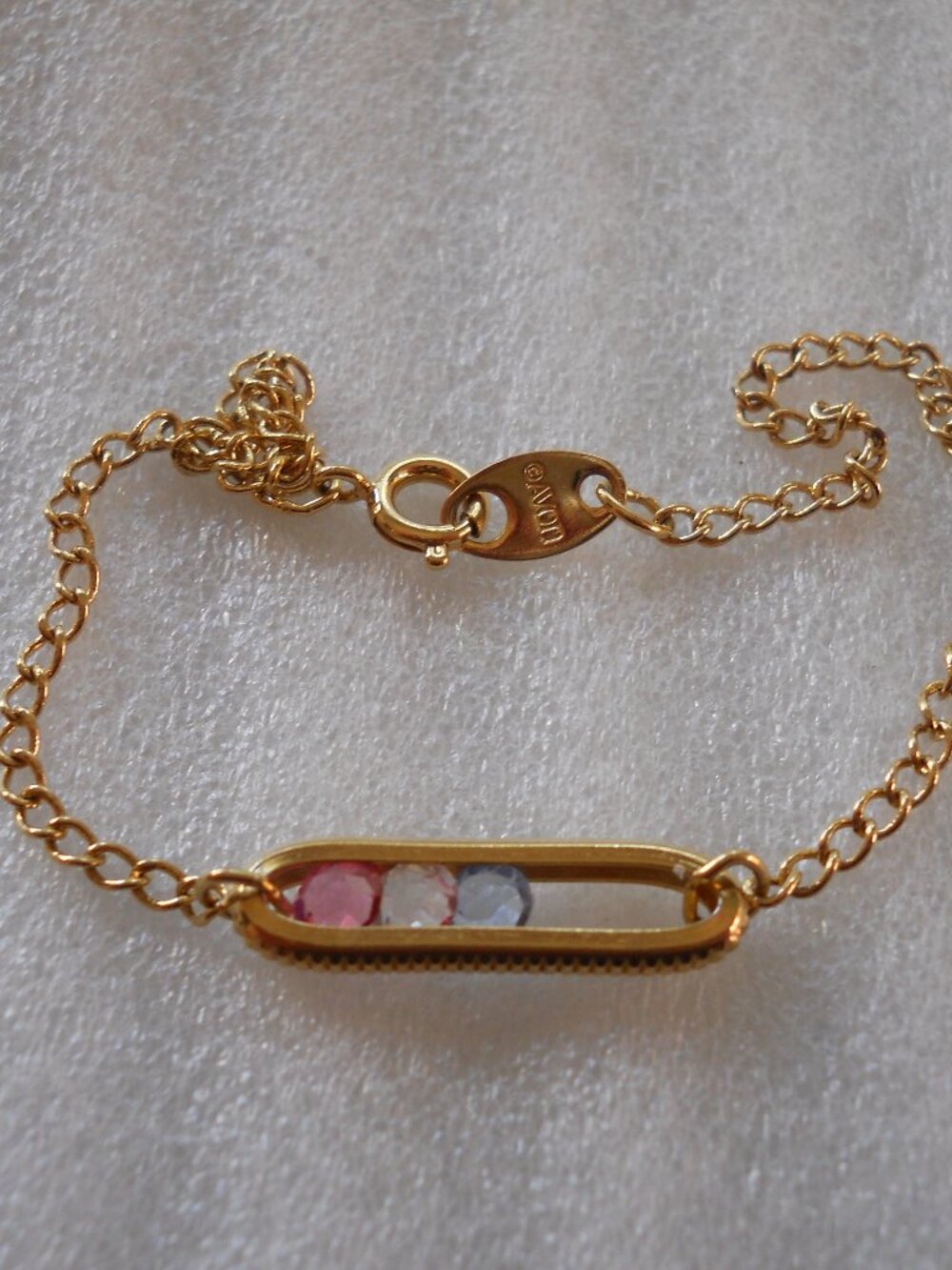 Avon - "Pastel Motion" Bracelet   1217